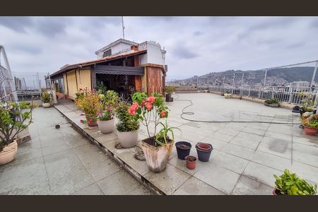 Apartamento para alugar com 660m², 4 quartos e 2 vagas Apartamento para alugar com 660m², 4 quartos e 2 vagasVista ampla da cobertura