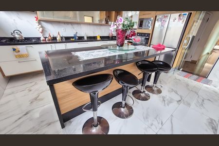 Apartamento para alugar com 660m², 4 quartos e 2 vagas Apartamento para alugar com 660m², 4 quartos e 2 vagasCozinha