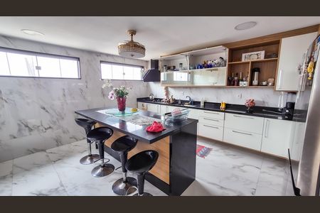 Apartamento para alugar com 660m², 4 quartos e 2 vagas Apartamento para alugar com 660m², 4 quartos e 2 vagasCozinha