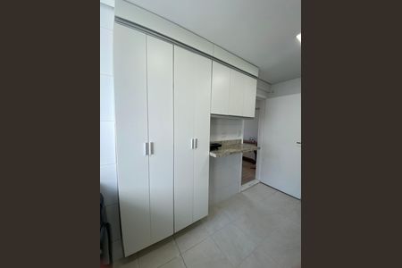 Apartamento à venda com 42m², 2 quartos e 1 vaga Apartamento à venda com 42m², 2 quartos e 1 vagaCozinha - Armários