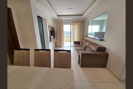 Apartamento para alugar com 77m², 2 quartos e 1 vagaSala