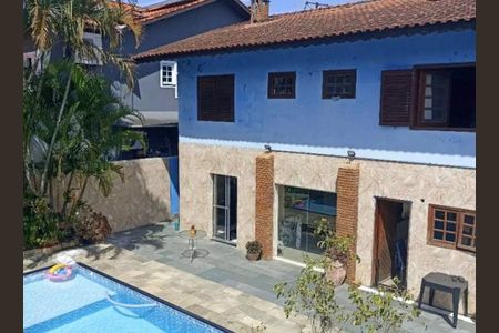 Casa de condomínio para alugar com 340m², 3 quartos e 4 vagas Casa de condomínio para alugar com 340m², 3 quartos e 4 vagasÁrea externa
