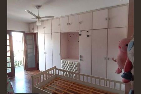 Casa de condomínio para alugar com 340m², 3 quartos e 4 vagas Casa de condomínio para alugar com 340m², 3 quartos e 4 vagasQuarto