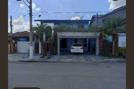 Casa de condomínio para alugar com 340m², 3 quartos e 4 vagas Casa de condomínio para alugar com 340m², 3 quartos e 4 vagasFachada