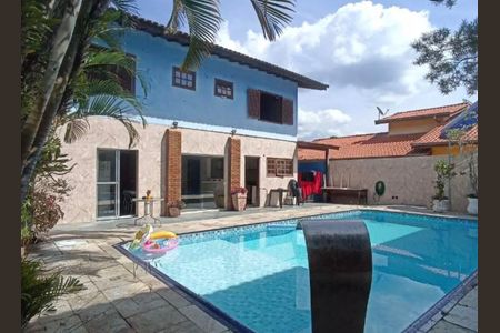 Casa de condomínio para alugar com 340m², 3 quartos e 4 vagas Casa de condomínio para alugar com 340m², 3 quartos e 4 vagasÁrea externa