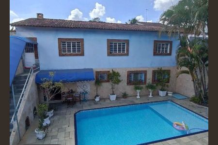 Casa de condomínio para alugar com 340m², 3 quartos e 4 vagas Casa de condomínio para alugar com 340m², 3 quartos e 4 vagasÁrea externa