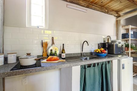 Cozinha de casa para alugar com 1 quarto, 30m² em Campeche, Florianópolis