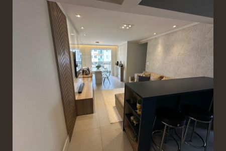 Apartamento à venda com 66m², 3 quartos e 2 vagas Apartamento à venda com 66m², 3 quartos e 2 vagasSala