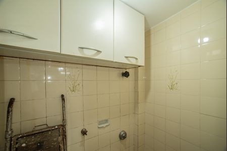 Apartamento à venda com 96m², 3 quartos e sem vaga Apartamento à venda com 96m², 3 quartos e sem vagaBanheiro de Serviço
