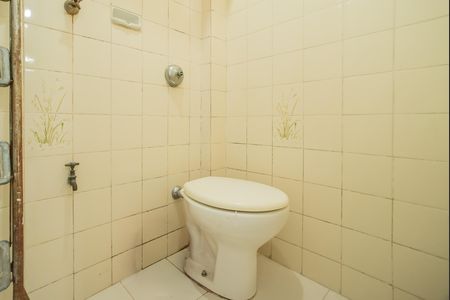 Apartamento à venda com 96m², 3 quartos e sem vaga Apartamento à venda com 96m², 3 quartos e sem vagaBanheiro de Serviço