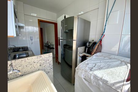 Apartamento à venda com 40m², 2 quartos e 1 vaga Apartamento à venda com 40m², 2 quartos e 1 vagaCozinha e Área de Serviço