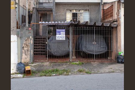 Casa à venda com 121m², 3 quartos e 2 vagasFachada