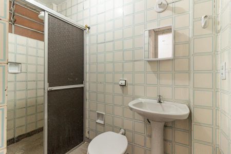 Banheiro de kitnet/studio para alugar com 1 quarto, 25m² em Santa Cecilia, São Paulo