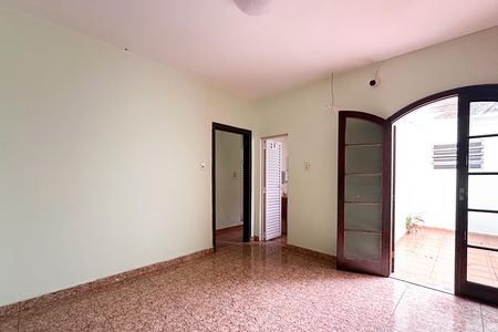 Casa para alugar com 120m², 3 quartos e 3 vagasSuíte 