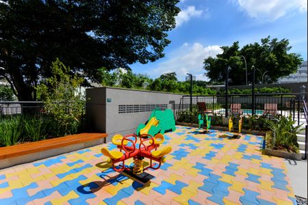 Apartamento à venda com 89m², 2 quartos e 2 vagas Apartamento à venda com 89m², 2 quartos e 2 vagasÁrea comum - Playground