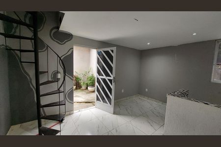 Sala de casa para alugar com 1 quarto, 60m² em Centro, Nova Iguaçu
