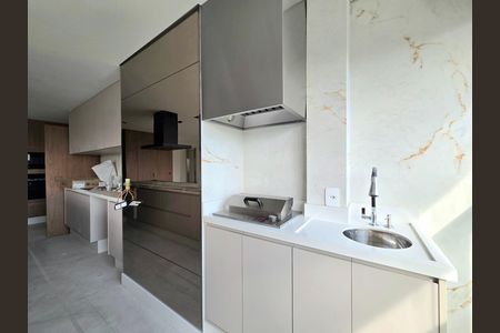 Apartamento para alugar com 150m², 3 quartos e 2 vagas Apartamento para alugar com 150m², 3 quartos e 2 vagasCozinha
