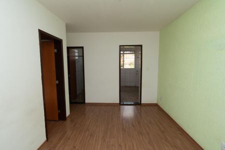 sala de apartamento para alugar com 2 quartos, 45m² em Solar do Barreiro, Belo Horizonte