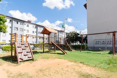 Apartamento para alugar com 45m², 2 quartos e 1 vaga Apartamento para alugar com 45m², 2 quartos e 1 vagaÁrea comum - Playground