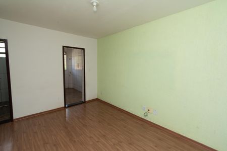 sala de apartamento para alugar com 2 quartos, 45m² em Solar do Barreiro, Belo Horizonte