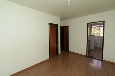 sala de apartamento para alugar com 2 quartos, 45m² em Solar do Barreiro, Belo Horizonte