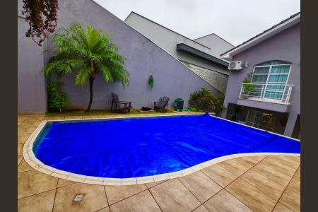Casa de condomínio para alugar com 360m², 4 quartos e 4 vagas Casa de condomínio para alugar com 360m², 4 quartos e 4 vagasÁrea externa