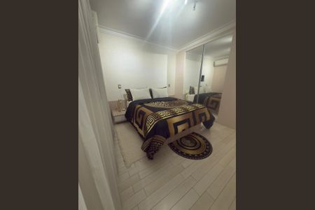 Casa de condomínio para alugar com 360m², 4 quartos e 4 vagas Casa de condomínio para alugar com 360m², 4 quartos e 4 vagasQuarto