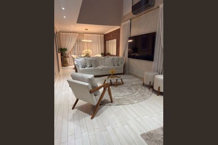 Sala de casa de condomínio para alugar com 4 quartos, 360m² em Suru, Barueri