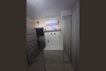 Casa de condomínio para alugar com 360m², 4 quartos e 4 vagas Casa de condomínio para alugar com 360m², 4 quartos e 4 vagasQuarto