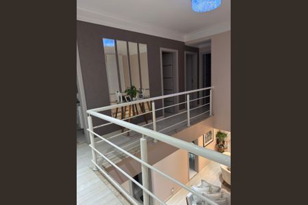 Casa de condomínio para alugar com 360m², 4 quartos e 4 vagas Casa de condomínio para alugar com 360m², 4 quartos e 4 vagasCorredor