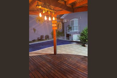 Casa de condomínio para alugar com 360m², 4 quartos e 4 vagas Casa de condomínio para alugar com 360m², 4 quartos e 4 vagasÁrea externa