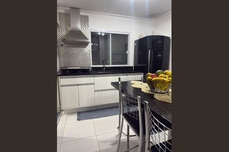 Casa de condomínio para alugar com 360m², 4 quartos e 4 vagas Casa de condomínio para alugar com 360m², 4 quartos e 4 vagasCozinha
