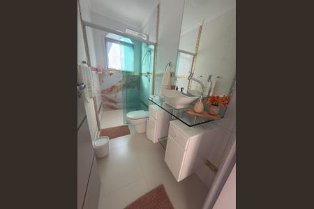 Casa de condomínio para alugar com 360m², 4 quartos e 4 vagas Casa de condomínio para alugar com 360m², 4 quartos e 4 vagasBanheiro
