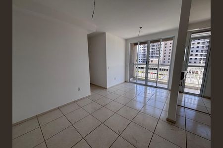 Sala de apartamento à venda com 2 quartos, 52m² em Barra Olímpica, Rio de Janeiro