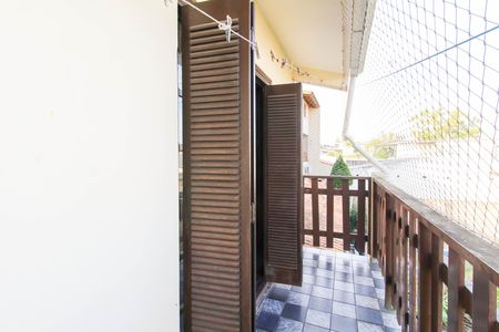 Casa à venda com 260m², 6 quartos e 3 vagas Casa à venda com 260m², 6 quartos e 3 vagasVaranda da Suíte