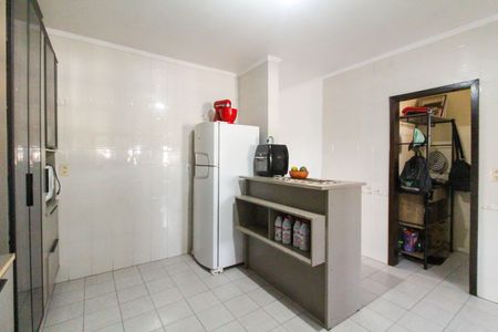 Casa à venda com 260m², 6 quartos e 3 vagas Casa à venda com 260m², 6 quartos e 3 vagasCozinha