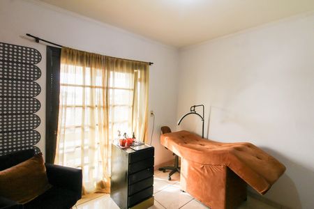 Casa à venda com 260m², 6 quartos e 3 vagas Casa à venda com 260m², 6 quartos e 3 vagasQuarto 2