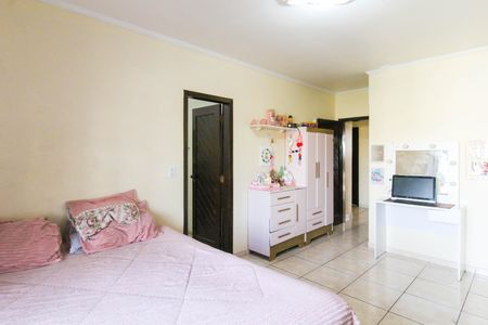 Casa à venda com 260m², 6 quartos e 3 vagas Casa à venda com 260m², 6 quartos e 3 vagasSuíte