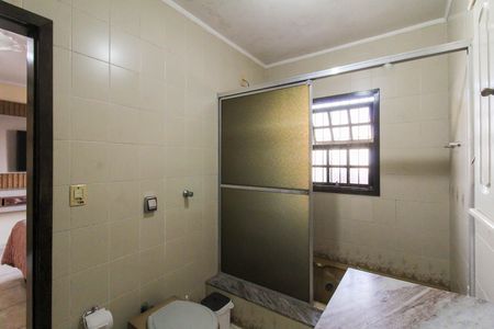 Casa à venda com 260m², 6 quartos e 3 vagas Casa à venda com 260m², 6 quartos e 3 vagasBanheiro da Suíte