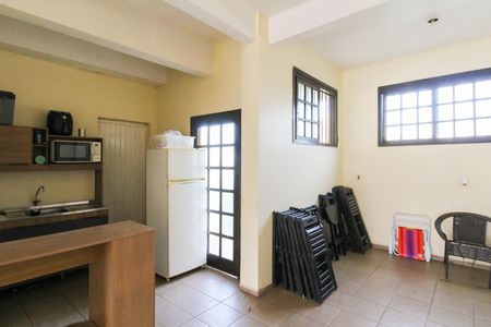 Casa à venda com 260m², 6 quartos e 3 vagas Casa à venda com 260m², 6 quartos e 3 vagasÁrea externa