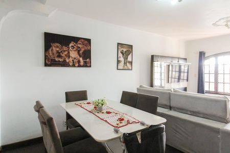 Sala de casa à venda com 6 quartos, 260m² em Rio Branco, Canoas