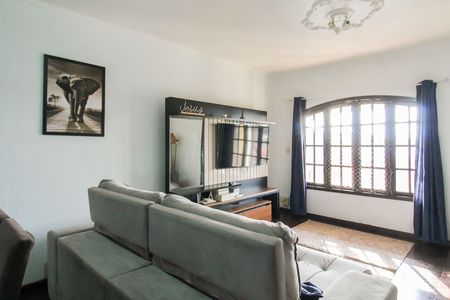 Sala de casa à venda com 6 quartos, 260m² em Rio Branco, Canoas