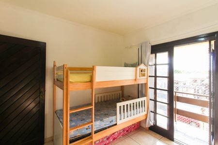 Casa à venda com 260m², 6 quartos e 3 vagas Casa à venda com 260m², 6 quartos e 3 vagasQuarto 1