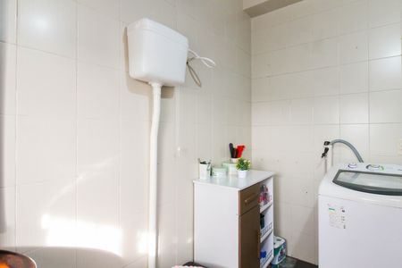 Casa à venda com 260m², 6 quartos e 3 vagas Casa à venda com 260m², 6 quartos e 3 vagasApartamento