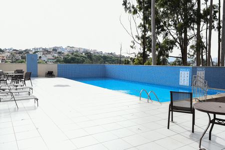 Apartamento para alugar com 45m², 2 quartos e 1 vagaÁrea comum - Piscina