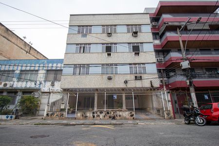 Apartamento à venda com 76m², 2 quartos e 1 vaga Apartamento à venda com 76m², 2 quartos e 1 vagaFachada