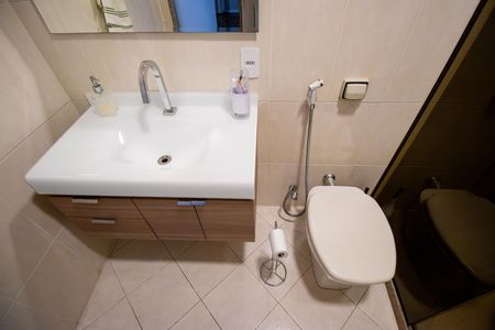 Apartamento à venda com 76m², 2 quartos e 1 vaga Apartamento à venda com 76m², 2 quartos e 1 vagaBanheiro