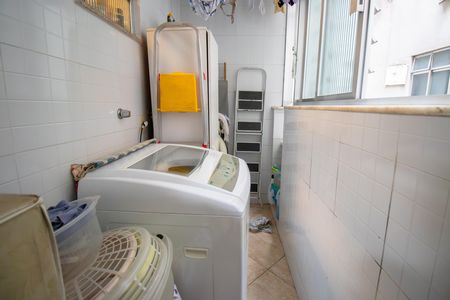 Apartamento à venda com 76m², 2 quartos e 1 vaga Apartamento à venda com 76m², 2 quartos e 1 vagaÁrea de Serviço
