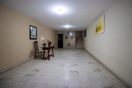 Apartamento à venda com 76m², 2 quartos e 1 vaga Apartamento à venda com 76m², 2 quartos e 1 vagaHall de entrada