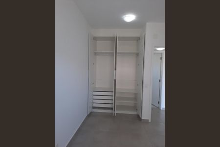 Quarto de apartamento para alugar com 1 quarto, 50m² em Empresarial 18 do Forte, Barueri